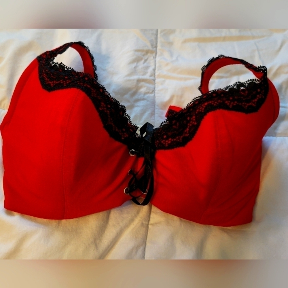 Frederick red with black lace 32D - Picture 1 of 15